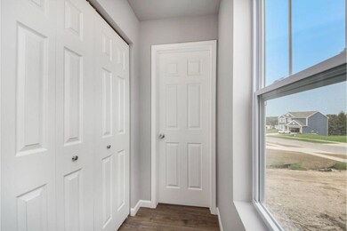 STG099-E1870-Foyer2