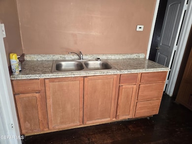3214 Douglas Ave, El Paso, TX 79903 - photo 4