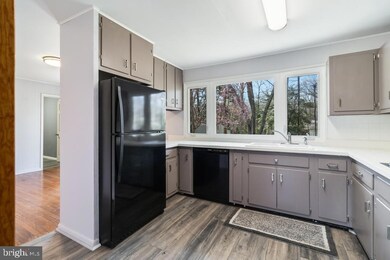 45451 Baringer Dr, California, MD 20619 - photo 3