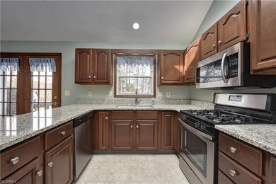 7304 Pine Woods Way, Olmsted Falls, OH 44138 - photo 6