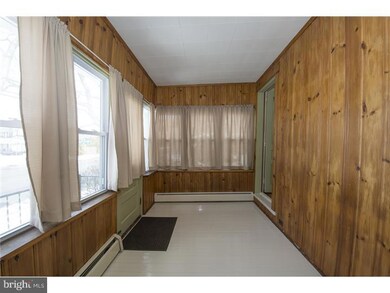 921 E Walnut St, North Wales, PA 19454 - photo 4