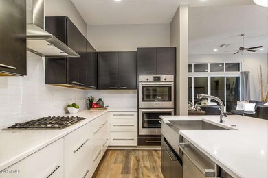 4445 - Kitchen