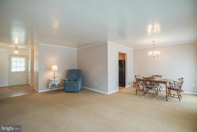 6224 Roblynn Rd, Laurel, MD 20707 - photo 4