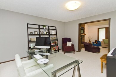 2857 Blendon Woods Blvd, Columbus, OH 43231 - photo 4