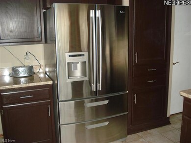Stainless steel appliances stay with house
