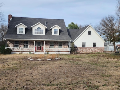 1113 E B St, Commerce, OK 74339 - photo 3