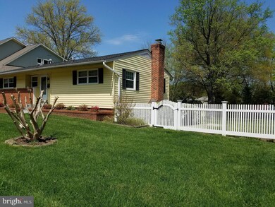 510 Valley Dr SE, Vienna, VA 22180 - photo 2