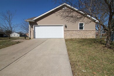 600 Brook Stone Ct, Freeburg, IL 62243 - photo 4