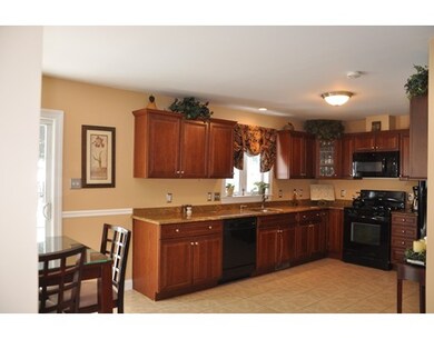 204 Center St unit 8, Pembroke, MA 02359 - photo 3