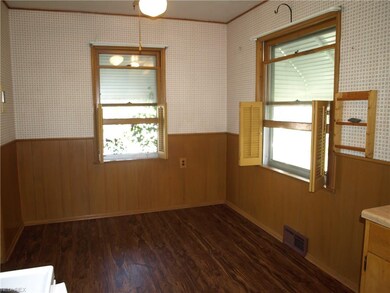 Nice eat in kitchen with natural light!