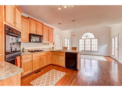 Gas Cooktop, Huge Eat In Area with Vaulted Ceiling
