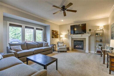 4424 SW Creekview Dr, Lees Summit, MO 64082 - photo 6