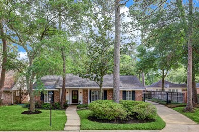 10007 Sugar Hill Dr, Houston, TX 77042 - photo 2