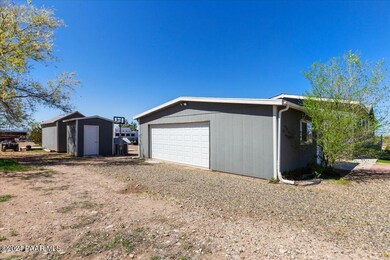 643 W Valleri Ann Rd, Paulden, AZ 86334 - photo 5