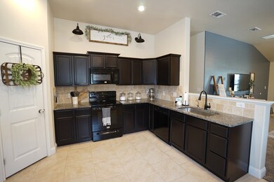 804 E 92nd St, Odessa, TX 79765 - photo 5