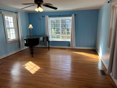 305 Weeks Dr NE, Cleveland, TN 37312 - photo 3