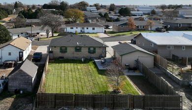 509 S Frances St, Saint Francis, KS 67756 - photo 2