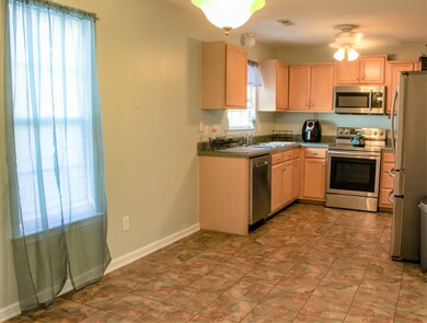 100 Huff Ct, Jacksonville, NC 28546 - photo 4