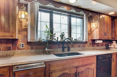 6020 FT. AMANDA -- KITCHEN X2