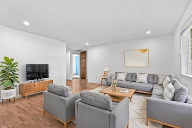 851 Juanita Way, Central Point, OR 97502 - photo 6