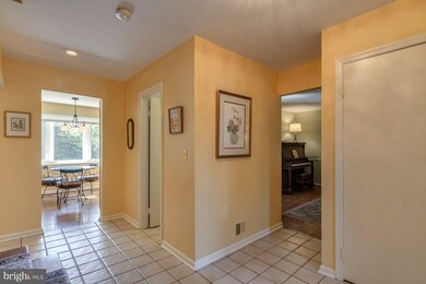 4903 Tarheel Way, Annandale, VA 22003 - photo 3