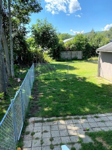 33 James St, Charlestown, NH 03603 - photo 3