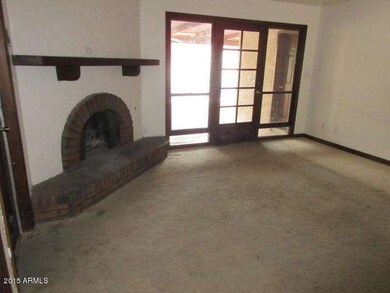 023-356440 Living Room c