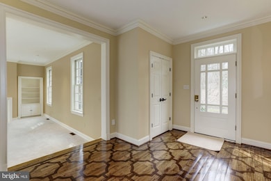 8609 Stirrup Ct, Potomac, MD 20854 - photo 5