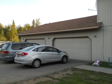 4-plex garages
