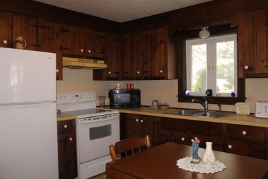 16 Manning St, Manchester, NH 03103 - photo 3