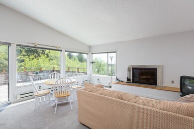 Living room 1