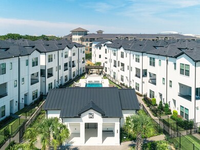 2708 Grand Fountains Dr unit H, Houston, TX 77054 - photo 2