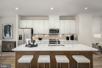 7688 Blackbriar Way, Laurel, MD 20723 - photo 5