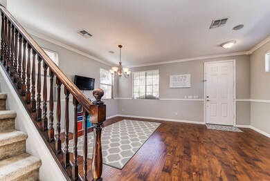 107-FrontRoom_5