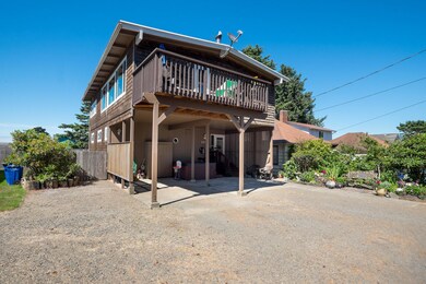 1035 SW 10th St, Lincoln City, OR 97367 - photo 2