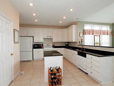 7277 Wilrose Ct, North Tonawanda, NY 14120 - photo 4