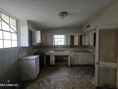 1104 McCluer Rd, Jackson, MS 39212 - photo 5