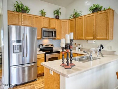 901 S Hunters Run, Show Low, AZ 85901 - photo 6