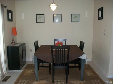 621 Abbe Ct, Freemansburg, PA 18017 - photo 7