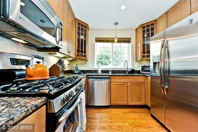 4069 S Four Mile Run Dr unit 201, Arlington, VA 22204 - photo 2