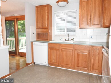 9341 Northgate Rd, Laurel, MD 20723 - photo 2