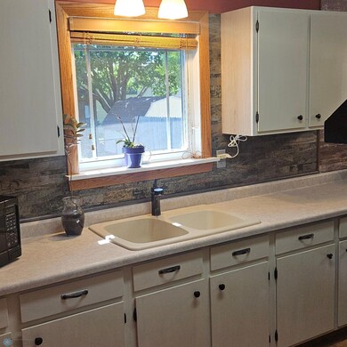 Kitchen Window & Back Splash.jpg