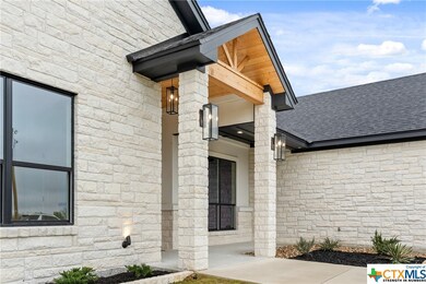 413 Royal Oaks Rd, Troy, TX 76579 - photo 5