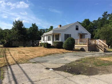 653 Metacom Ave, Warren, RI 02885 - photo 3