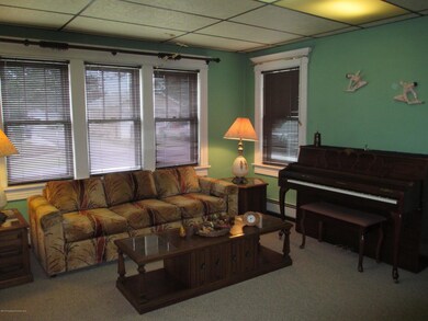 1015 Alder St, Scranton, PA 18505 - photo 3