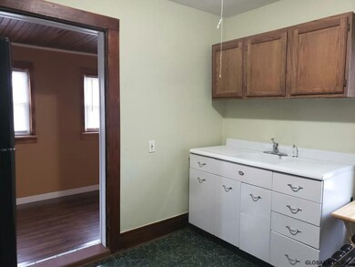 914 Cleveland Ave unit 2, Schenectady, NY 12306 - photo 5