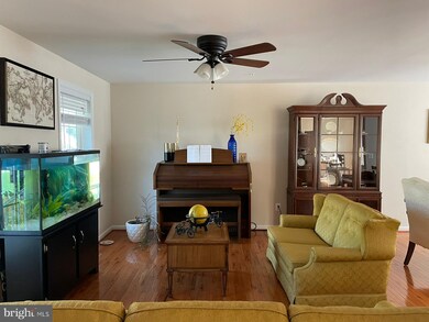 19 N Virginia Ave, Brunswick, MD 21716 - photo 4