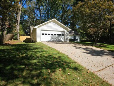 620 Lake Forest Ct, Roswell, GA 30076 - photo 4