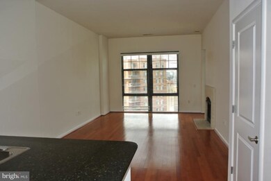 Clarendon 1021 unit 1047, Arlington, VA 22201 - photo 4