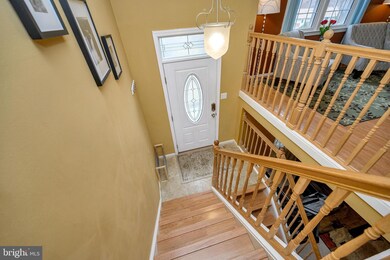 19113 Perry St, Triangle, VA 22172 - photo 2